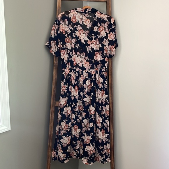 Very pretty floral print garden dress!!!! - Picture 2 of 7